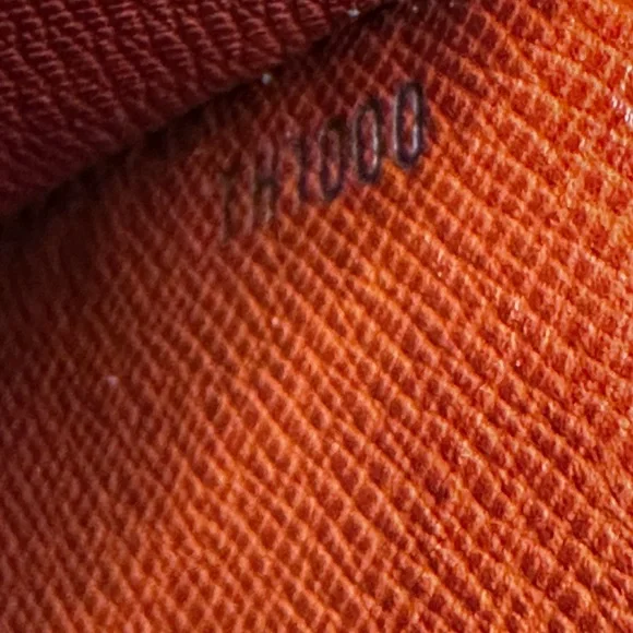 Louis Vuitton Damier Ebene Tribeca - Picture 11 of 15